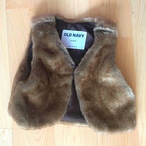 Old Navy Faux Fur Vest NEW
